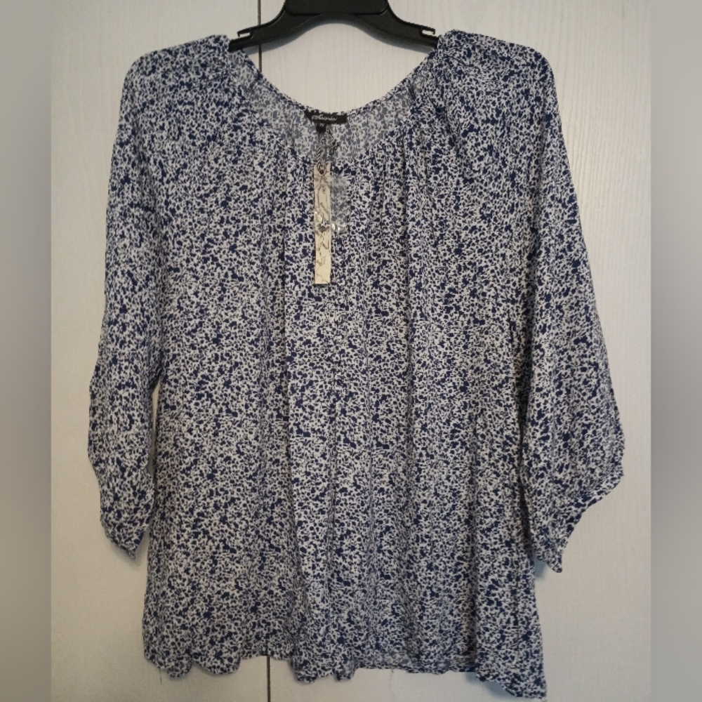 Soirie Women's Plus Size 2X Navy Floral Blouse